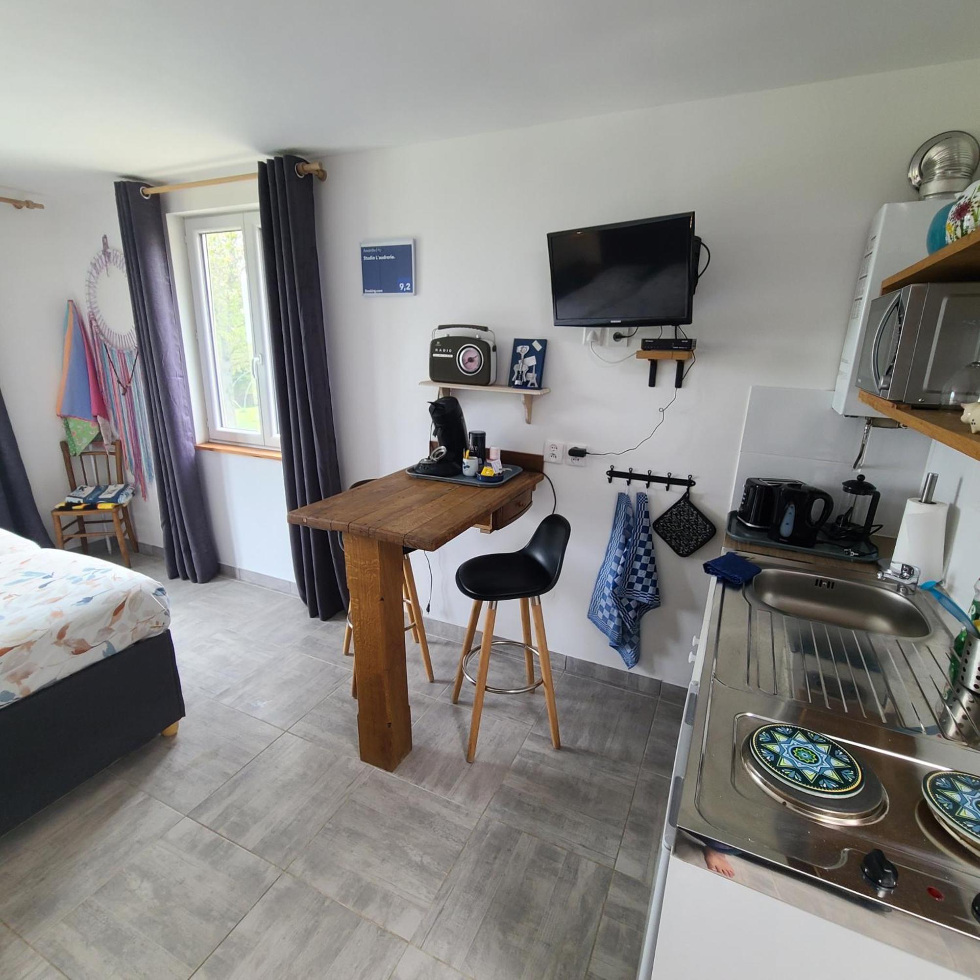 Studio L'Audrerie. Saint-Pardoux-Corbier Экстерьер фото